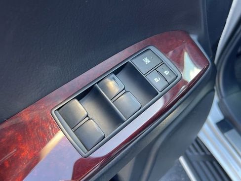 Used 2014 Lexus GX 460 w/ Premium Package image 31