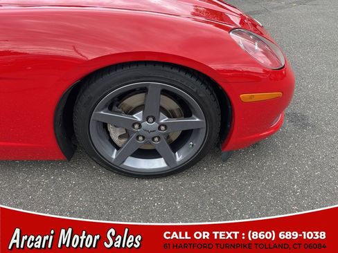 Used 2005 Chevrolet Corvette Coupe w/ Preferred Equipment Group RWD image 18