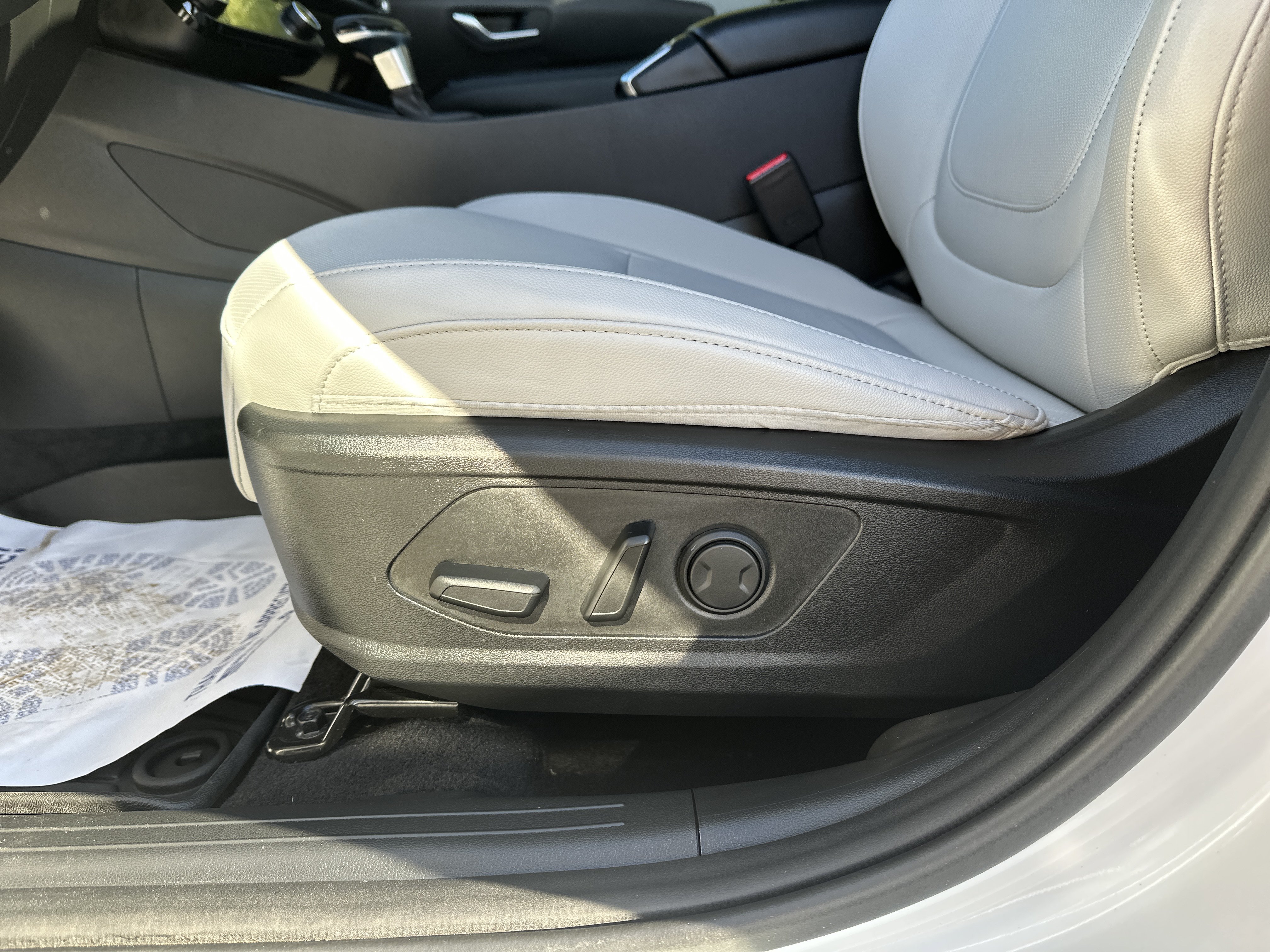 Certified 2025 Hyundai Santa Cruz SEL AWD/4WD image 11