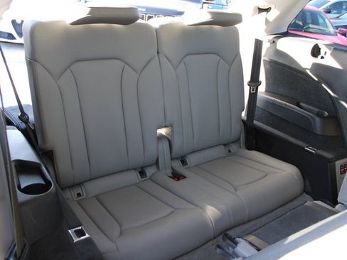Used 2020 Audi Q7 3.0T Premium Plus image 32