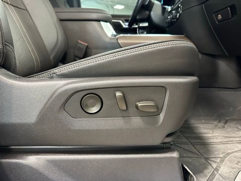 Used 2024 Chevrolet Silverado 1500 High Country image 45