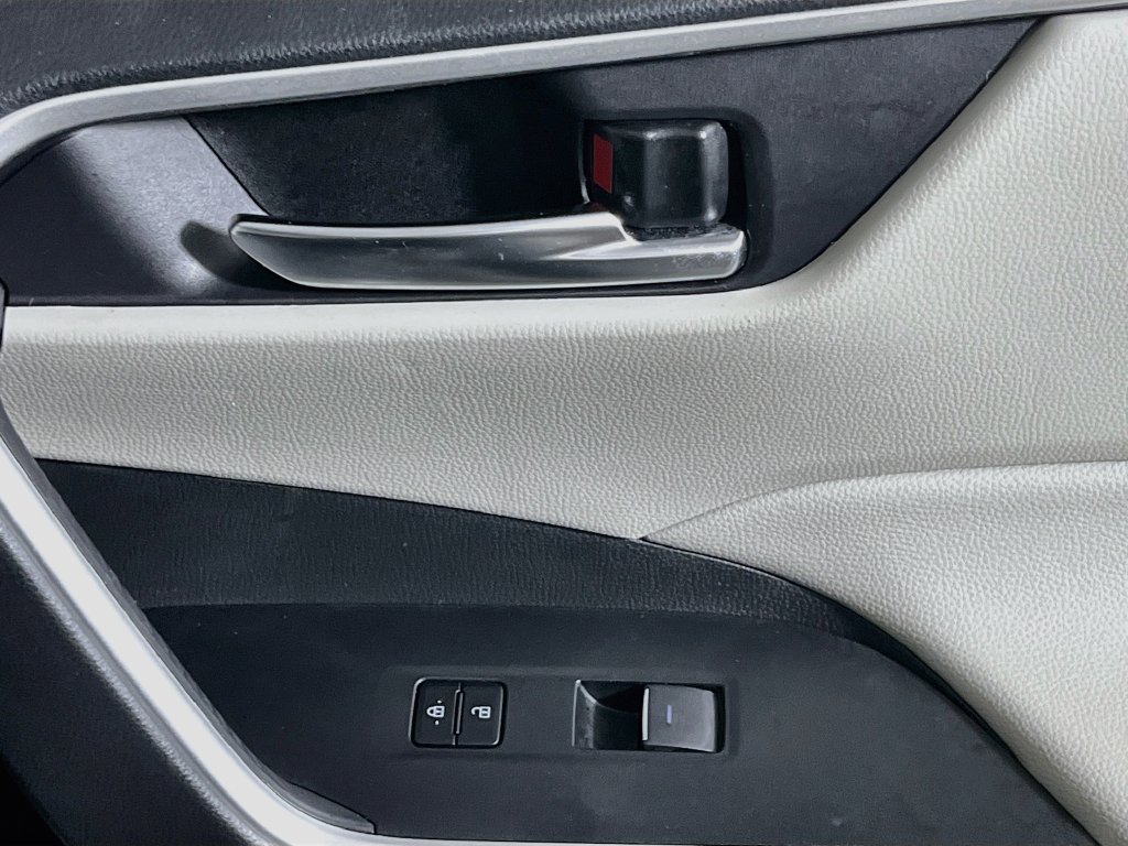 Used 2024 Toyota RAV4 XLE w/ Convenience Package FWD image 29