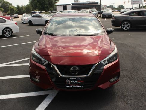 Used 2020 Nissan Versa SR FWD image 11