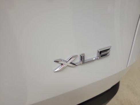 Used 2026 Toyota Grand Highlander FWD image 9