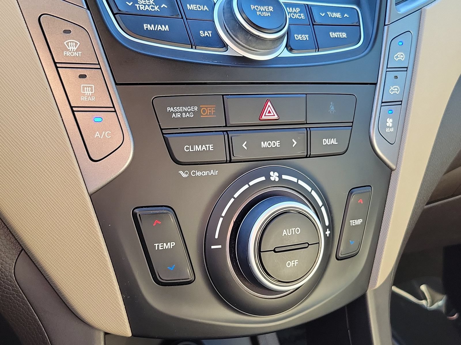 Used 2016 Hyundai Santa Fe Limited w/ Option Group 04 AWD/4WD image 31