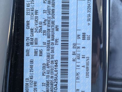 Used 2025 Lincoln Corsair AWD w/ Equipment Group 101A image 27