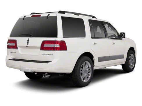 Used 2013 Lincoln Navigator 2WD w/ HD Trailer Tow Pkg image 4