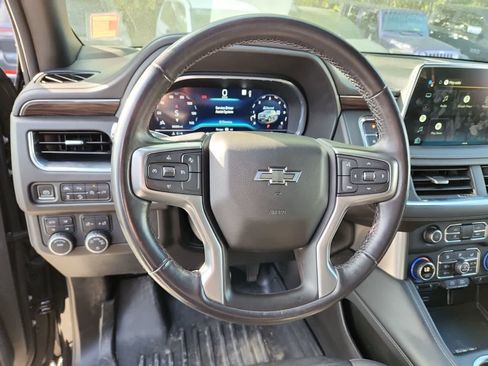 Used 2022 Chevrolet Suburban Z71 image 12