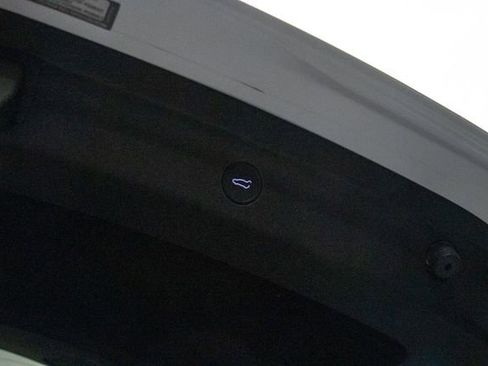 Used 2021 Tesla Model Y Long Range image 20