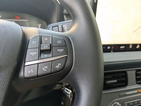 New 2025 Ford Maverick XL FWD image 26