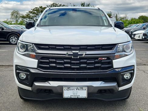 Used 2022 Chevrolet Colorado Z71 AWD/4WD image 2