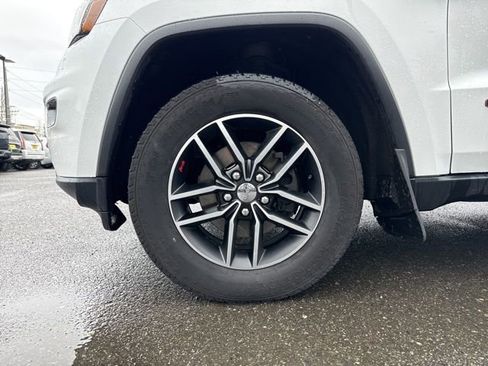 Used 2018 Jeep Grand Cherokee Trailhawk image 18