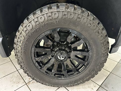 Used 2024 GMC Sierra 2500 AT4 w/ AT4 Premium Plus Package AWD/4WD image 17