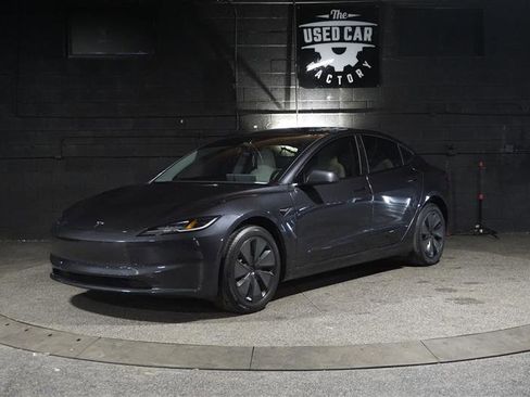 Used 2025 Tesla Model 3 Long Range image 1