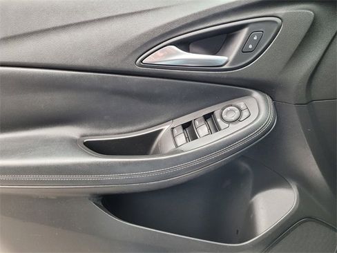 Used 2021 Buick Encore GX Select image 30