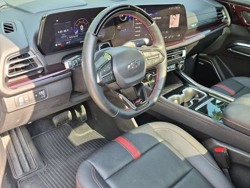 Used 2024 Chevrolet Traverse RS AWD/4WD image 10