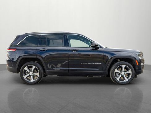 Used 2022 Jeep Grand Cherokee Limited 4xe w/ Luxury Tech Group II image 8