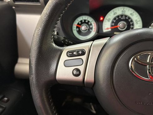 Used 2010 Toyota FJ Cruiser 4WD image 27