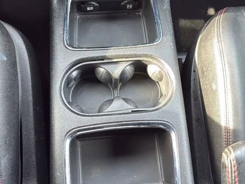 Used 2020 Dodge Grand Caravan GT image 19