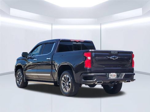 Used 2024 Chevrolet Silverado 1500 High Country w/ Technology Package AWD/4WD image 7