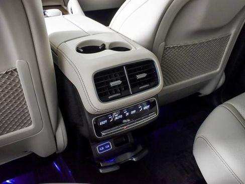 Certified 2025 Mercedes-Benz GLS 450 4MATIC image 43