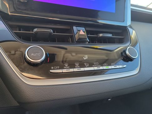 Used 2024 Toyota Corolla LE image 30