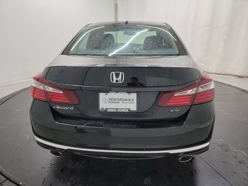 Used 2017 Honda Accord EX-L image 12