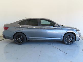 New 2025 Volkswagen Jetta SE video 2