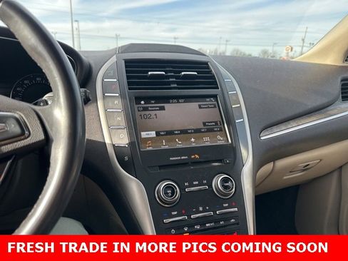 Used 2017 Lincoln MKC Reserve image 23