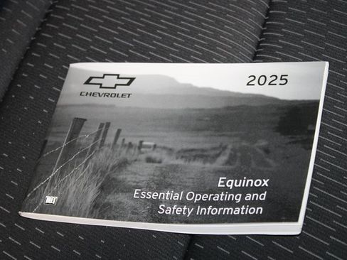 Used 2025 Chevrolet Equinox LT image 25