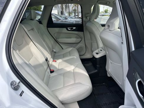 Certified 2025 Volvo XC60 T8 Plus w/ Protection Package Premier image 24