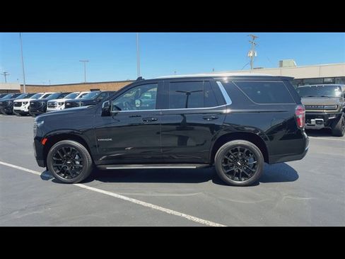 Used 2022 Chevrolet Tahoe LT w/ Luxury Package AWD/4WD image 5
