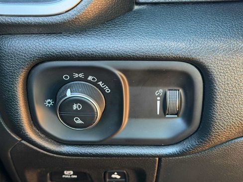 Used 2022 RAM 1500 Big Horn RWD image 15