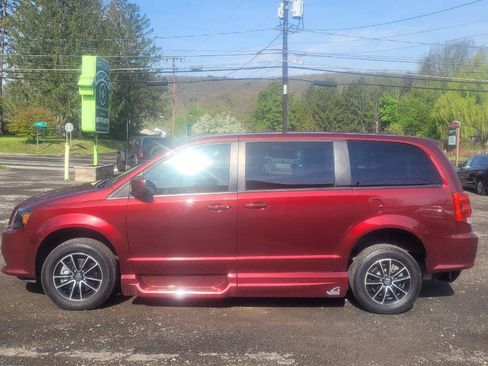 Used 2019 Dodge Grand Caravan GT FWD image 5