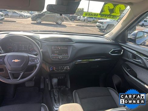 Used 2022 Chevrolet TrailBlazer LT FWD image 3