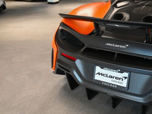 Used 2019 McLaren 600LT RWD image 10