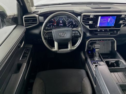 Used 2022 Toyota Tundra SR5 w/ SR5 Convenience Package AWD/4WD image 21
