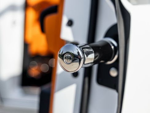 Used 2022 Rolls-Royce Phantom Extended Wheelbase image 18