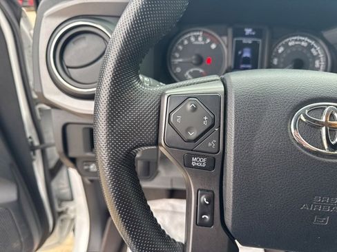 Used 2016 Toyota Tacoma 4x4 Double Cab image 15