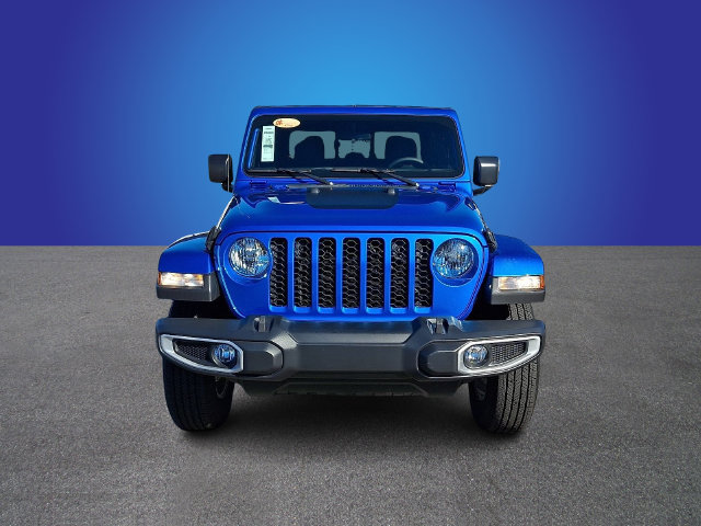 Used 2023 Jeep Gladiator Sport AWD/4WD image 2
