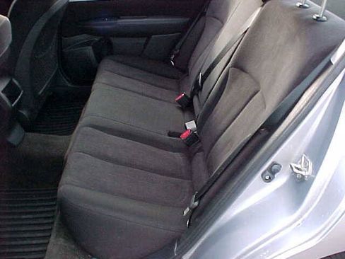 Used 2014 Subaru Legacy 2.5i Premium AWD/4WD image 15
