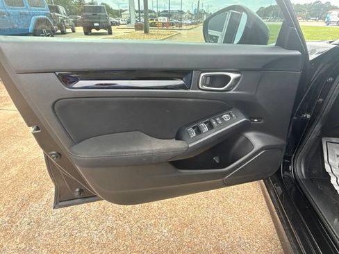 Used 2025 Honda Civic Sport image 10
