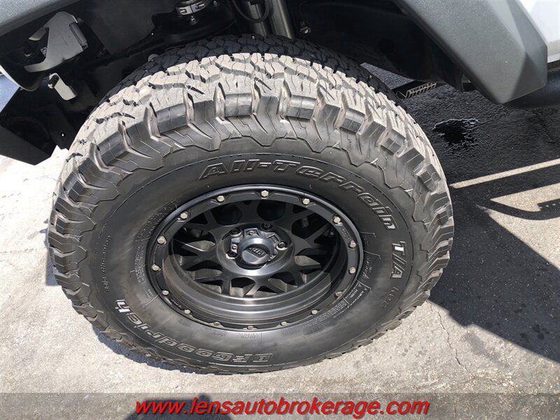 Used 2016 Jeep Wrangler Unlimited Rubicon AWD/4WD image 5