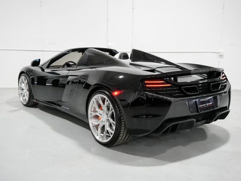 Used 2015 McLaren 650S Spider image 4