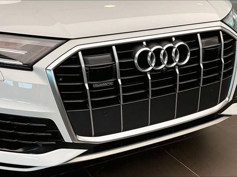 Used 2023 Audi Q7 2.0T Premium Plus w/ Premium Plus Package AWD/4WD image 32
