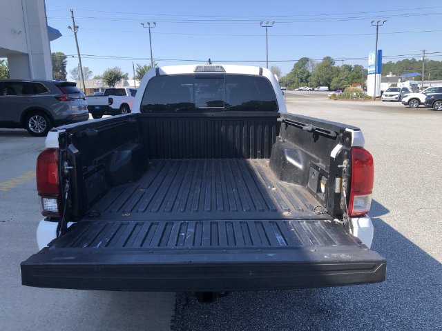Used 2018 Toyota Tacoma TRD Sport RWD image 11