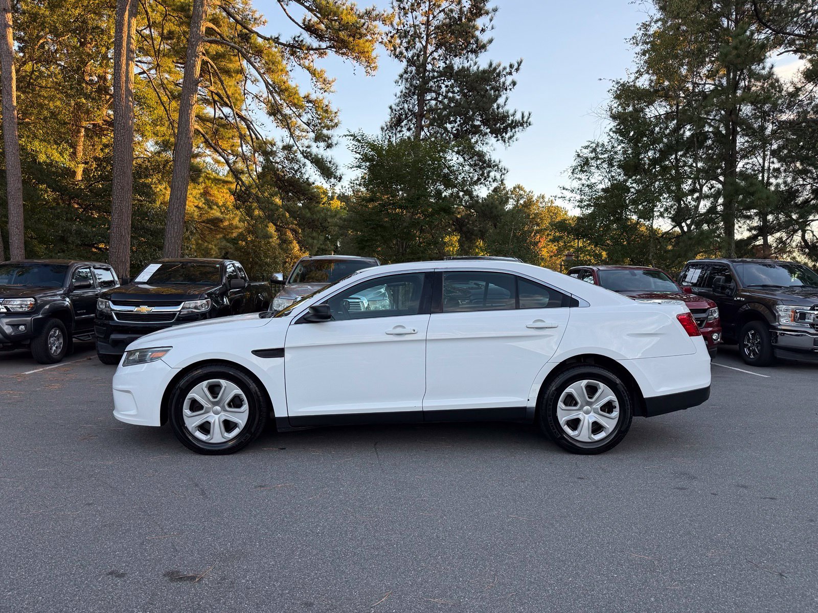 Used 2017 Ford Taurus Police Interceptor AWD image 4