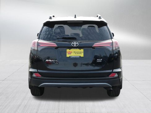Used 2018 Toyota RAV4 XLE image 6