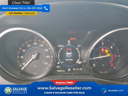 Used 2017 Jaguar F-PACE image 12