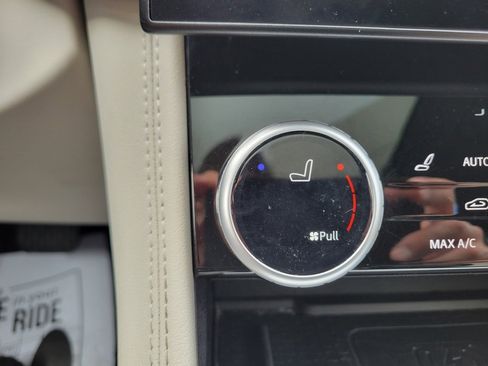 Used 2024 Jaguar F-PACE R-Dynamic S image 8